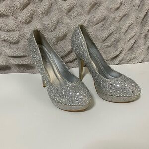 TOP MODA Silver Heels